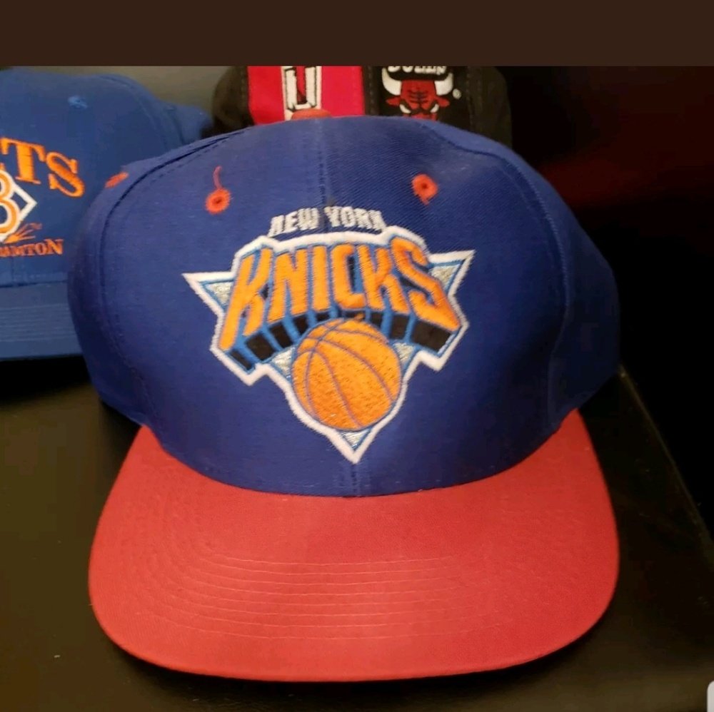 Mid 90s knicks snapback perfect condition